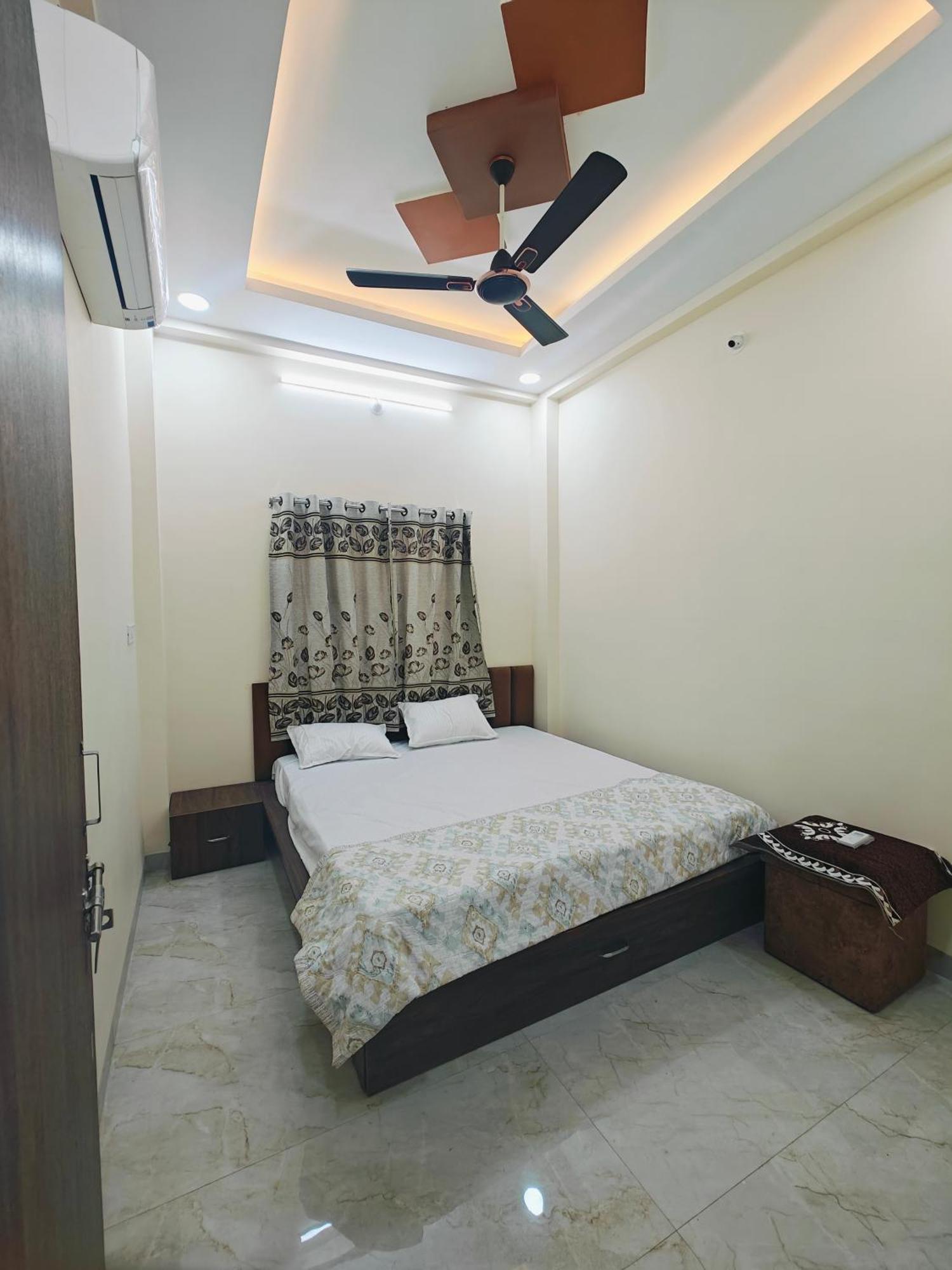 Nandi Homes Homestay Ujjain Extérieur photo